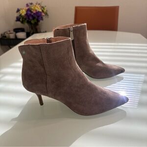 Charles David Womens Admire White Leather Ankle Boots Size 10  (2682724) T9